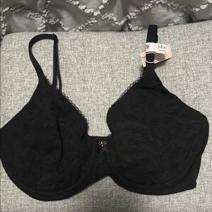 Black Lace Bra Victoria secret NWT 34DD